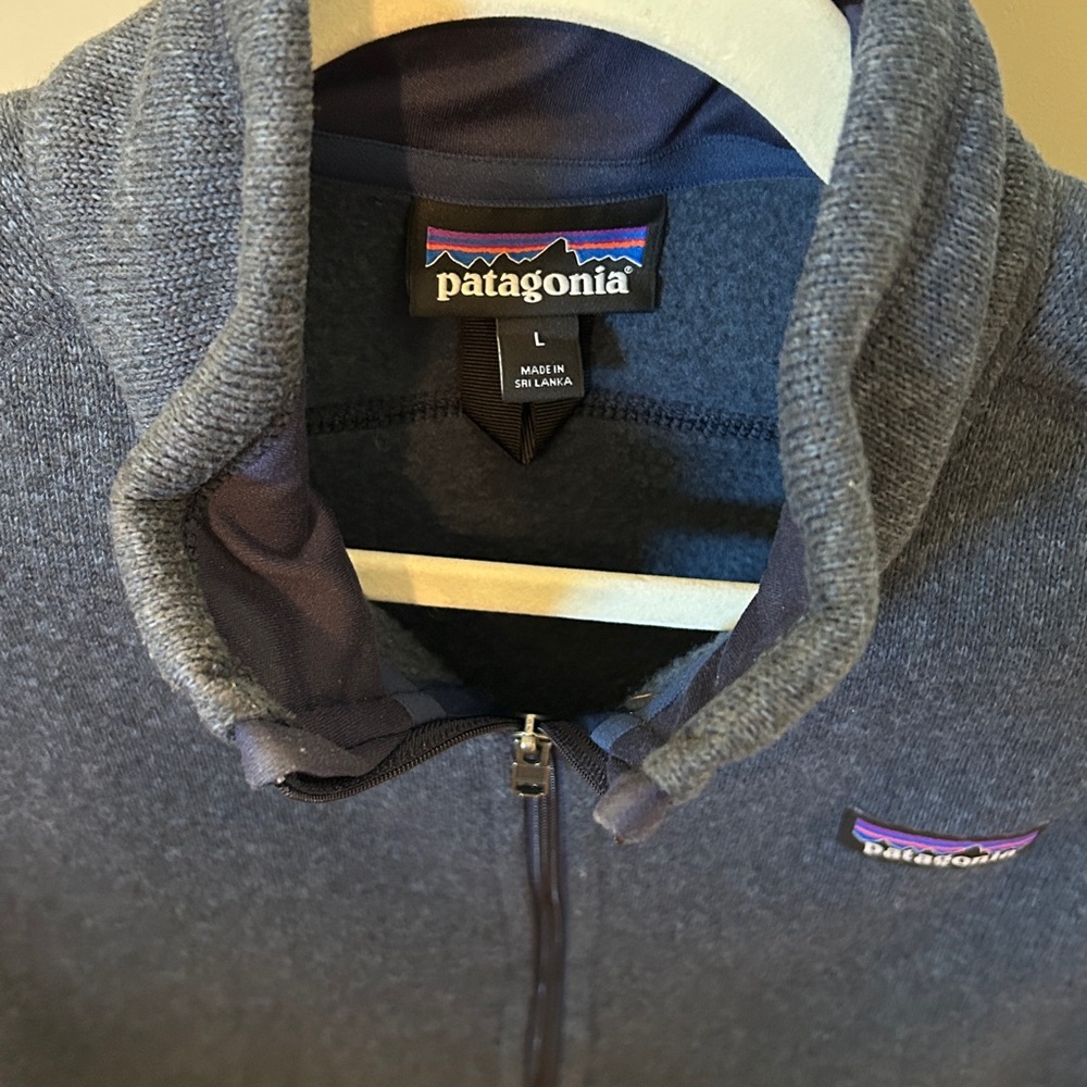 Patagonia Navy Blue Heathered Sleeveless Fleece Vest - Picture 3 of 4